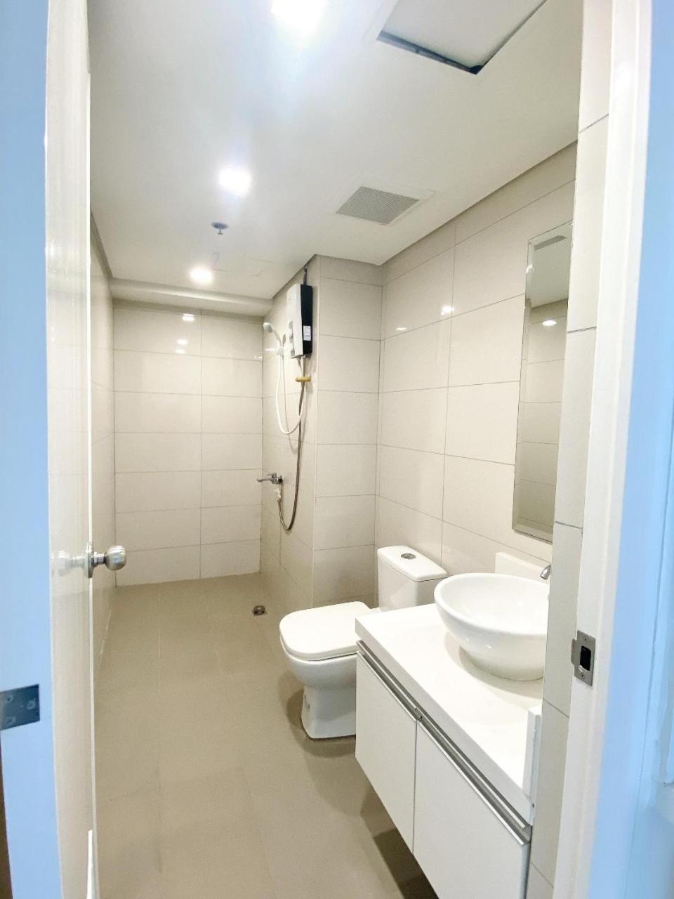 Sapphire Seaview Park Aparthotel Manilla Buitenkant foto