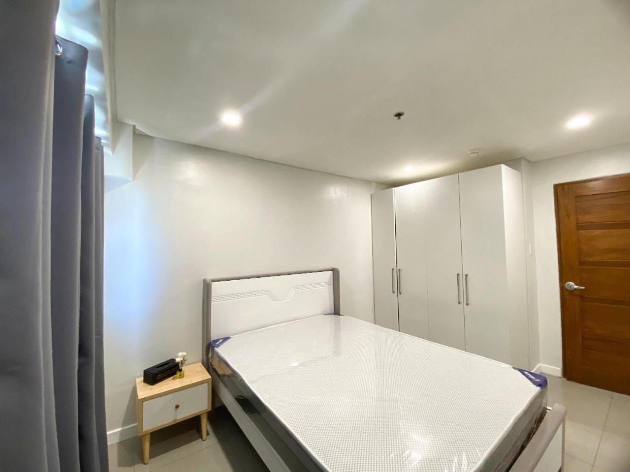 Sapphire Seaview Park Aparthotel Manilla Buitenkant foto