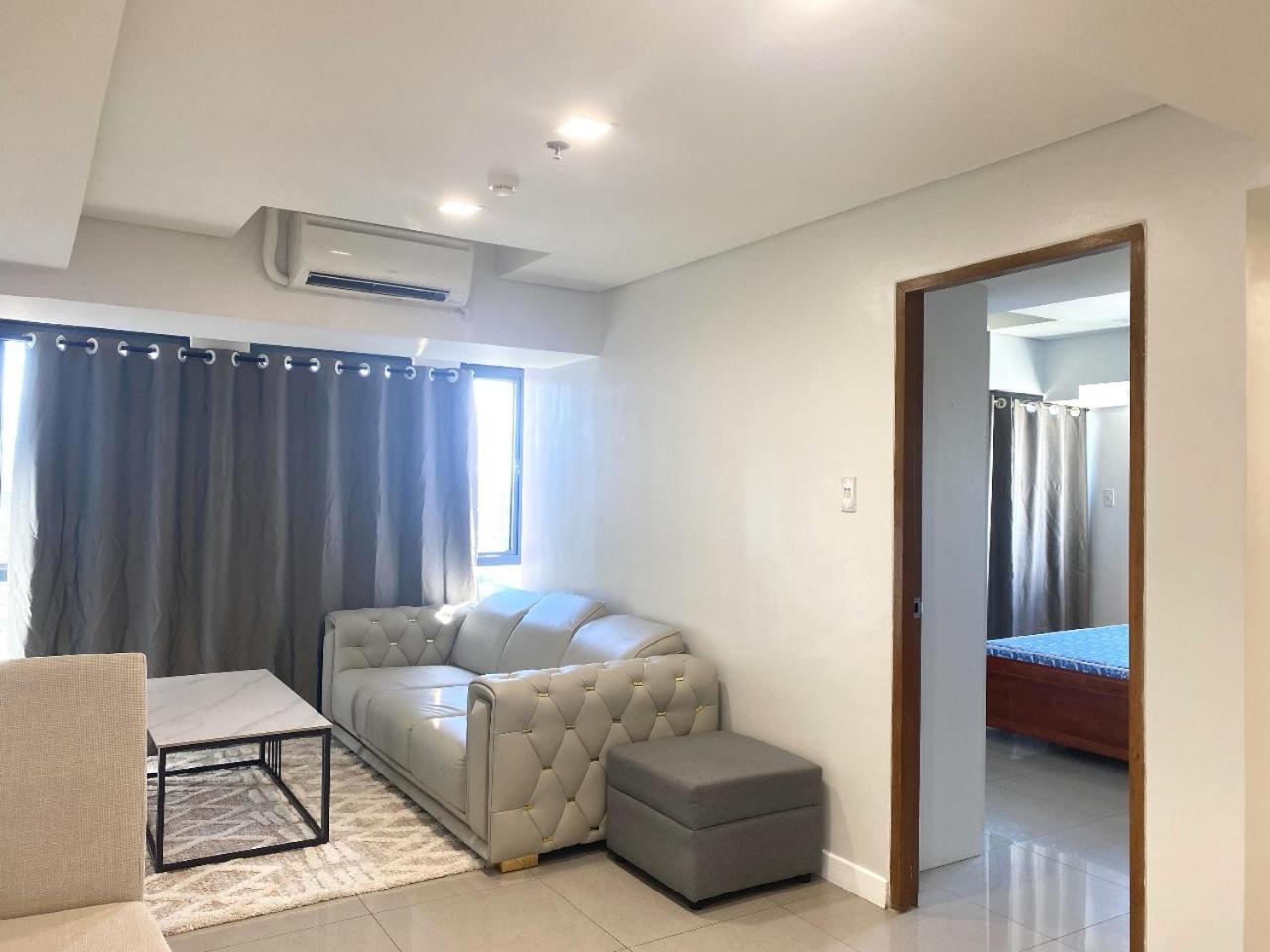 Sapphire Seaview Park Aparthotel Manilla Buitenkant foto